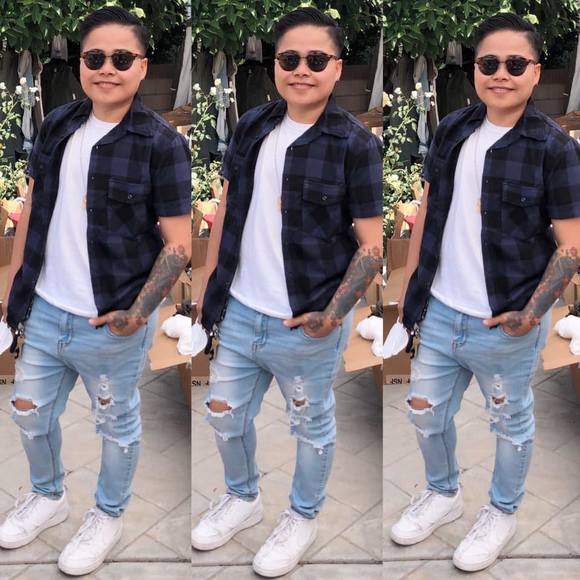 Meet your Posher, Kleo - Picture 1 of 1